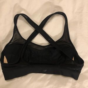 Black lululemon sports bra